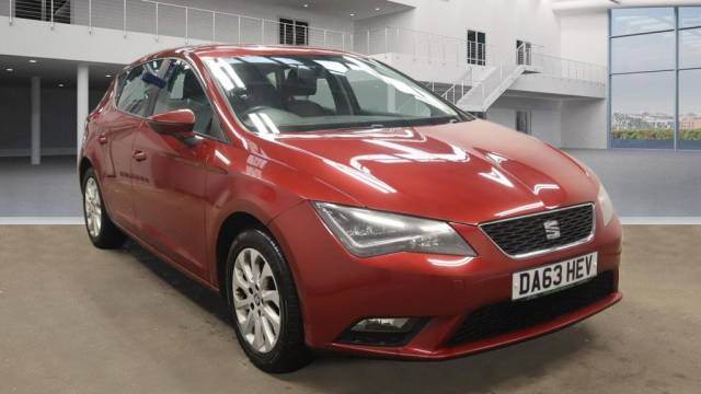 SEAT Leon 2.0 TDI SE 5dr [Technology Pack] Hatchback Diesel Red